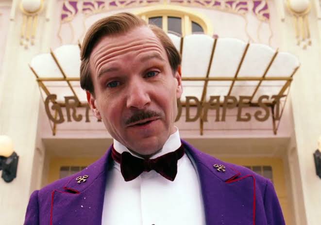 Ralph Fiennes como Gustave H.